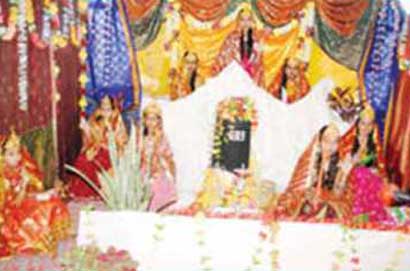  24 अप्रैल (नजीबाबाद:बिजनौर) नवरात्री मनायई गई.