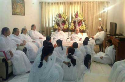  15 मई (मुंबई) मदर डे मनाया गया