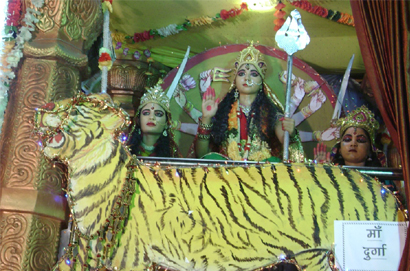  22 अक्तुबर (आरकेनगर:टिकपारा) चैतन्य देवीयों की झाँकी.